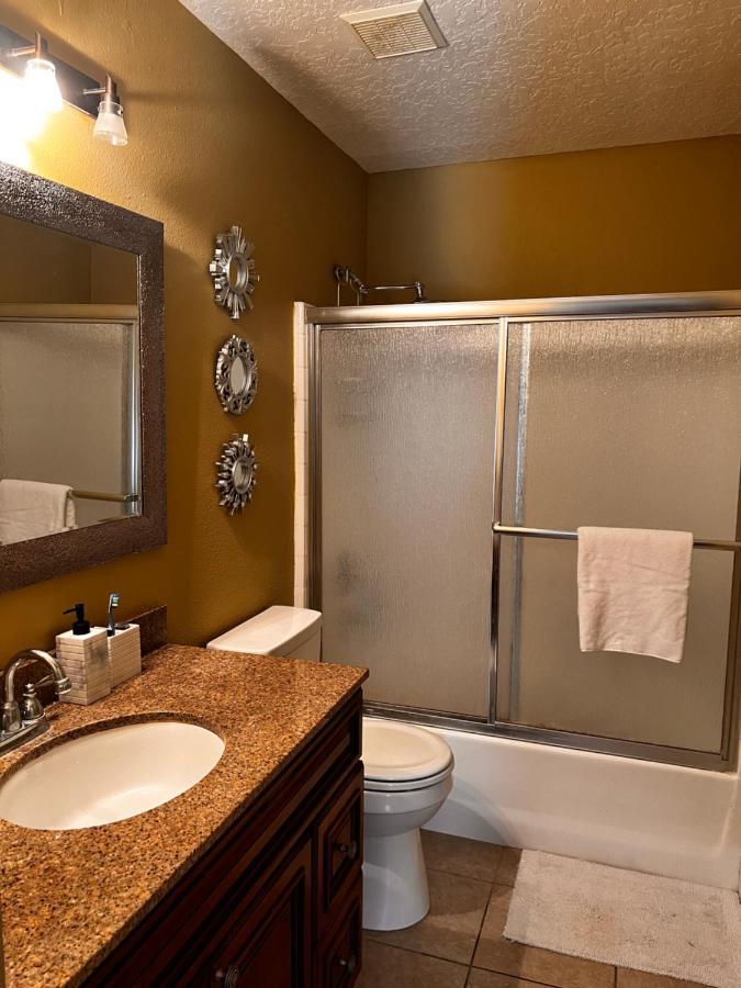 Modern Room With Shared Bathroom Alafaya Exterior foto